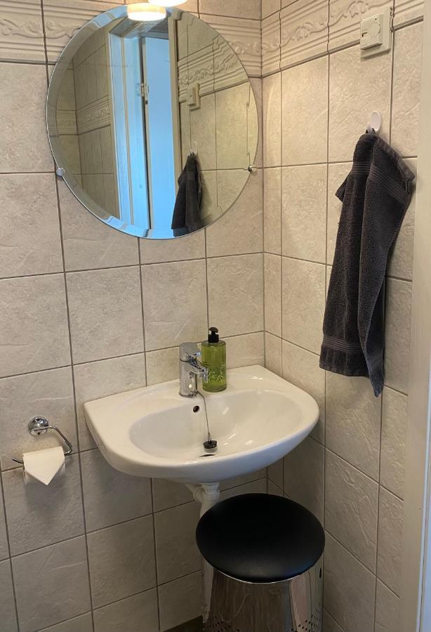 Polar Cozy Apartment - With View And Free Parking Tromsø Exterior foto