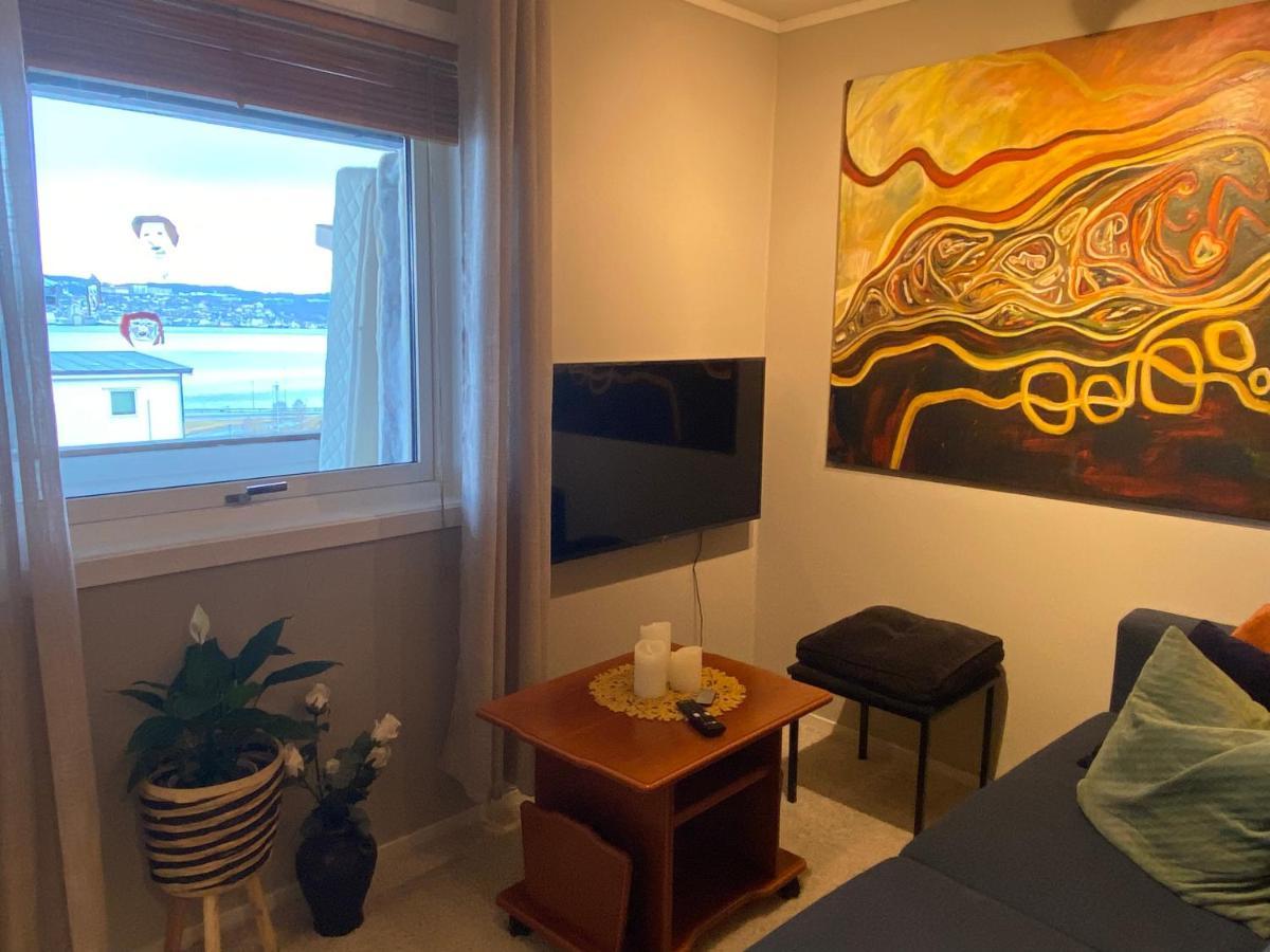 Polar Cozy Apartment - With View And Free Parking Tromsø Exterior foto
